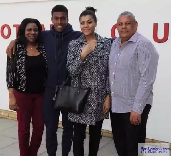 Alex Iwobi shares photo with his dad, mum and sister